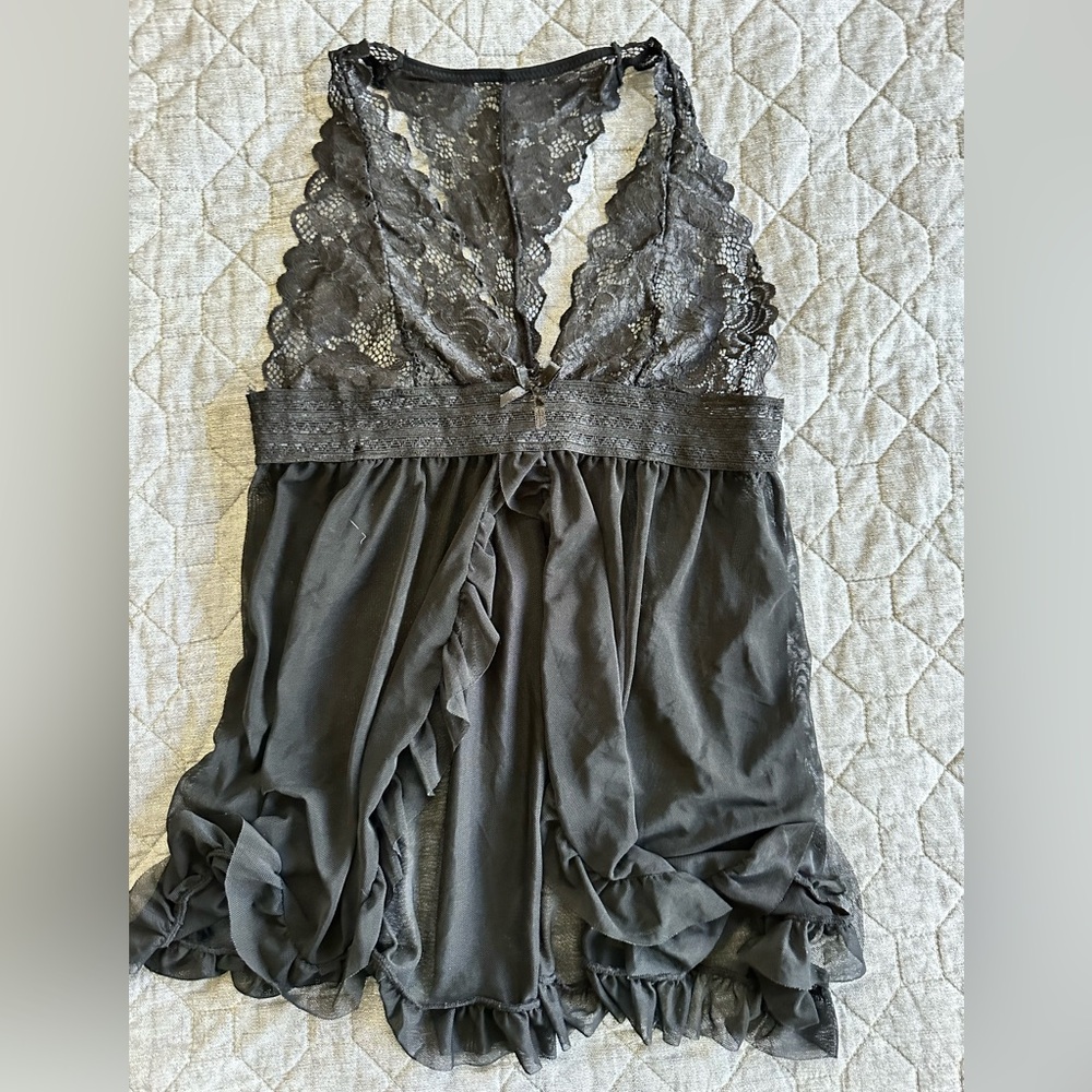 Lace Trimmed Black Lingerie Top - size L